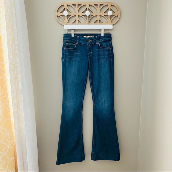 J Brand Love Story Bell Bottom Denim Jeans Blue Sz 26 - Picture 1 of 13